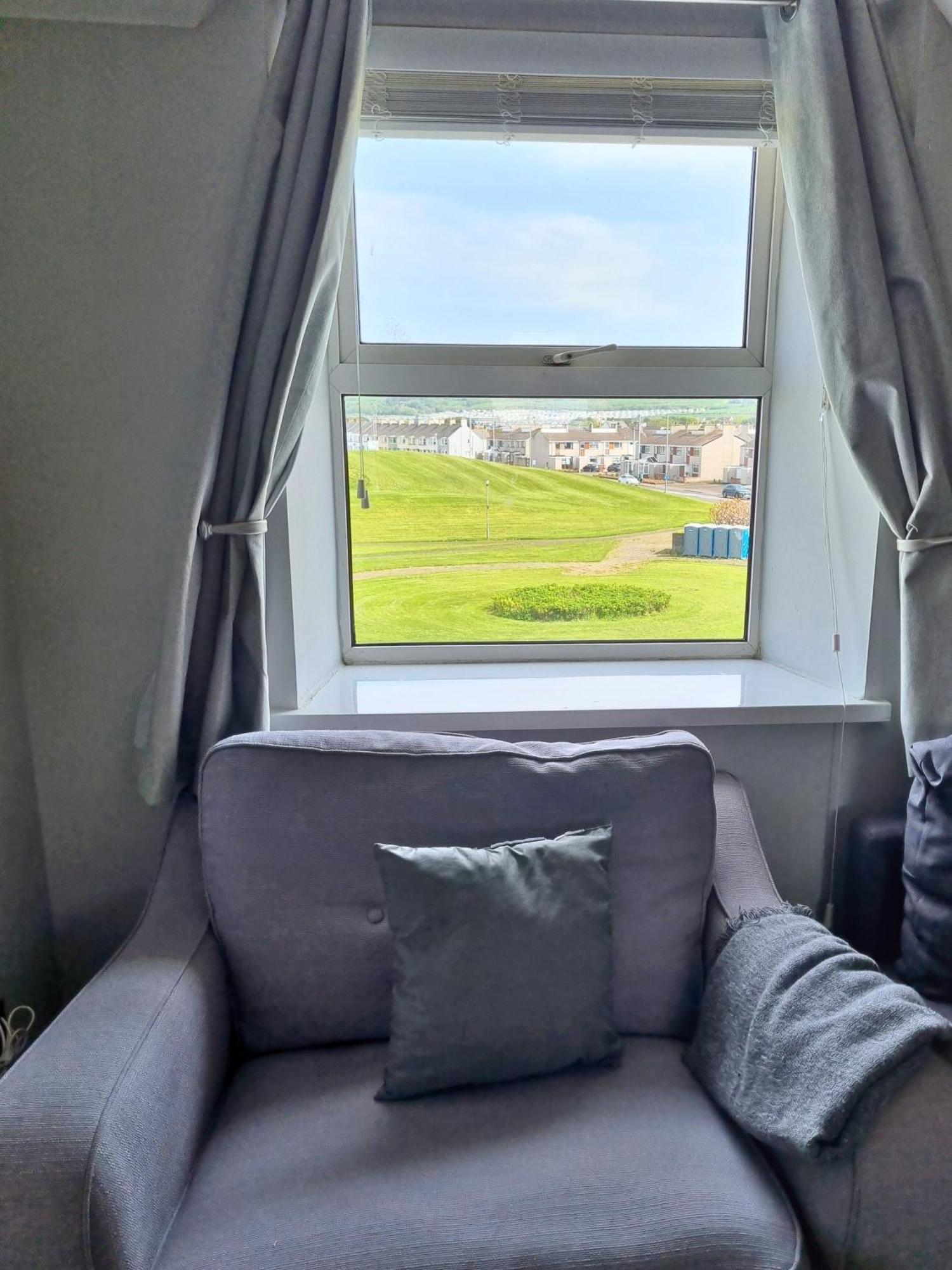 5 Dunluce Park - Portrush By The Sea Apartment Exterior foto