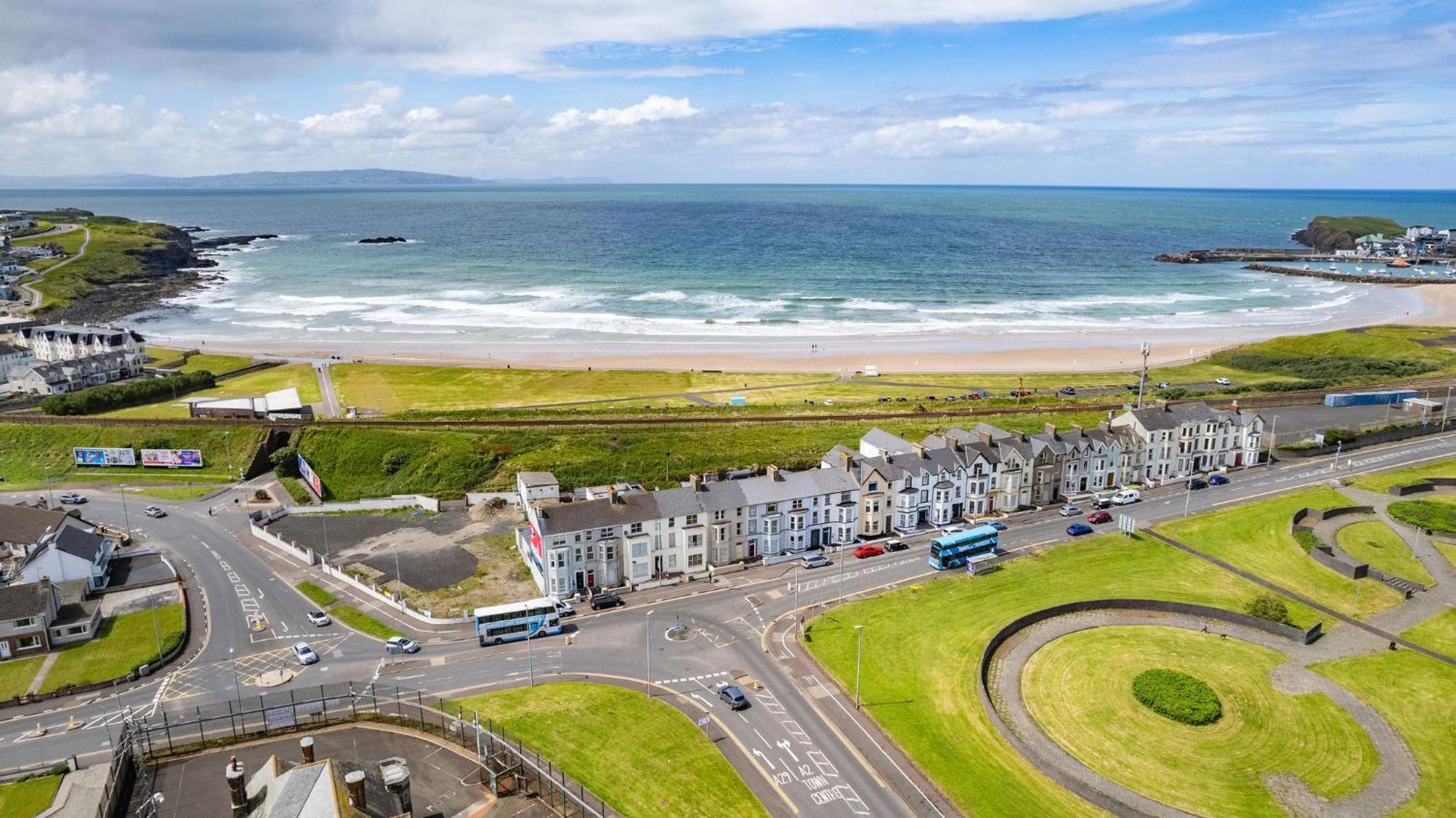 5 Dunluce Park - Portrush By The Sea Apartment Exterior foto